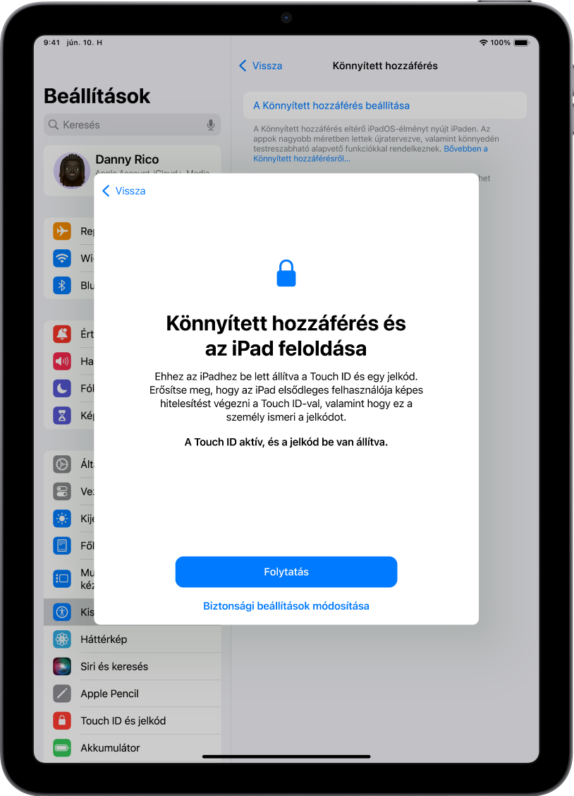 Egy iPad képernyője, amely arra kéri a megbízható támogató személyt, hogy igazolja, hogy az eszköz felhasználója ismeri az eszköz jelkódját.