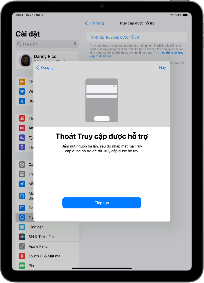 Một iPad với một màn hình đang giải thích cách thoát Truy cập được hỗ trợ.
