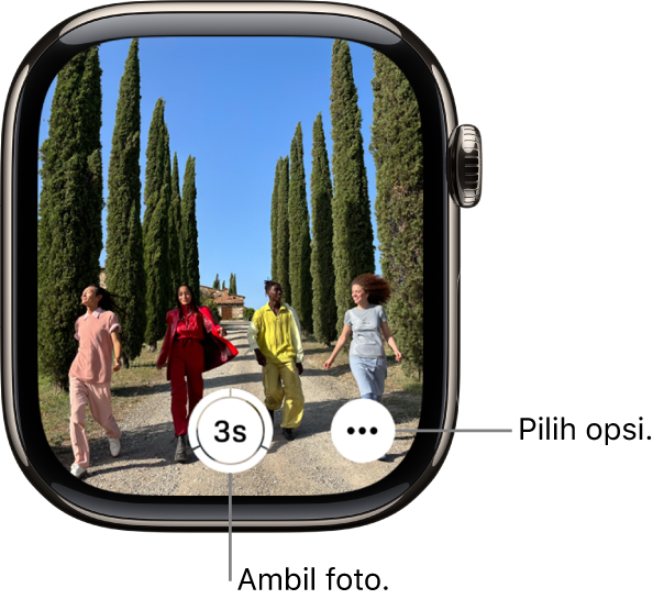 Layar Apple Watch yang menampilkan yang ditampilkan di kamera iPhone. Tombol rana ada di tengah bawah. Tombol Pilihan Lainnya di kanan bawah.