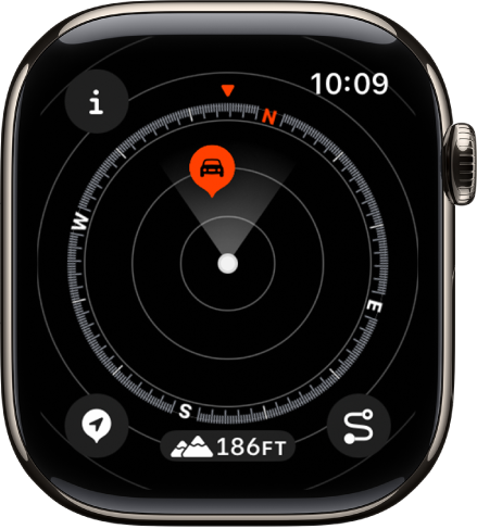 Lietotnē Compass redzama ripa ar pieturvietu. Poga Info ir augšējā kreisajā stūrī, poga Waypoints apakšējā kreisajā stūrī, poga Elevation ir apakšā pa vidu un poga Backtrack ir apakšējā labajā stūrī.