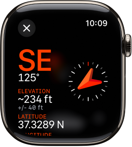 Lietotnē Compass ir redzams ekrāns Info. Virziens parādās vidū pa kreisi, un ir redzams arī kompasa virziens (ziemeļrietumu) un grādi (332 grādi). Pašreizējais slīpums un kāpums ir redzami apakšējā daļā. Kompasa rādītājs ir redzams pa labi. Augšējā kreisajā stūrī atrodas aizvēršanas poga.