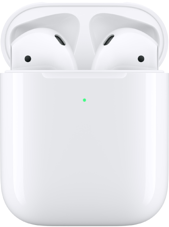 AirPods 1 dans leur étui de recharge.