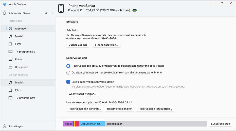 Het hoofdvenster van Apple Devices met opties voor onder meer software en reservekopieën.