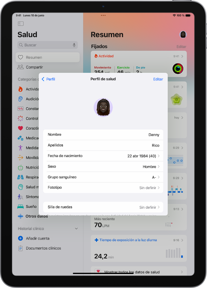 La pantalla “Datos de salud” con campos para el nombre, la fecha de nacimiento, el sexo, el grupo sanguíneo y otra información.