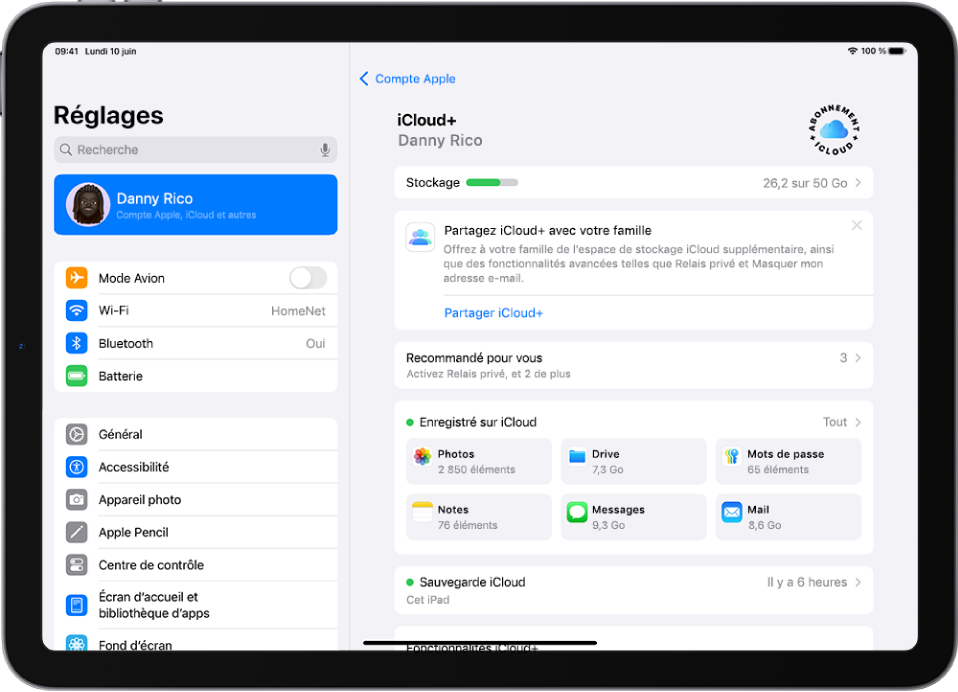 Écran des réglages iCloud montrant l’indicateur d’espace de stockage d’iCloud et une liste d’apps et de fonctionnalités pouvant être utilisées avec iCloud.