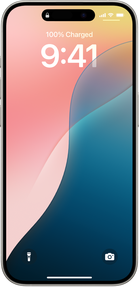 iPhone bloķētais ekrāns, kura augšpusē ir redzams laiks un datums, bet apakšdaļā — Flashlight un Camera ikonas.