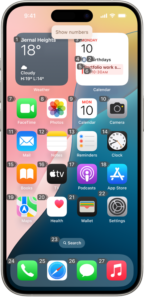 Екран iPhone, на якому поряд з кожним елементом на Початковому екрані відображається число. Угорі екрана відображається команда керування голосом «Показувати номери».