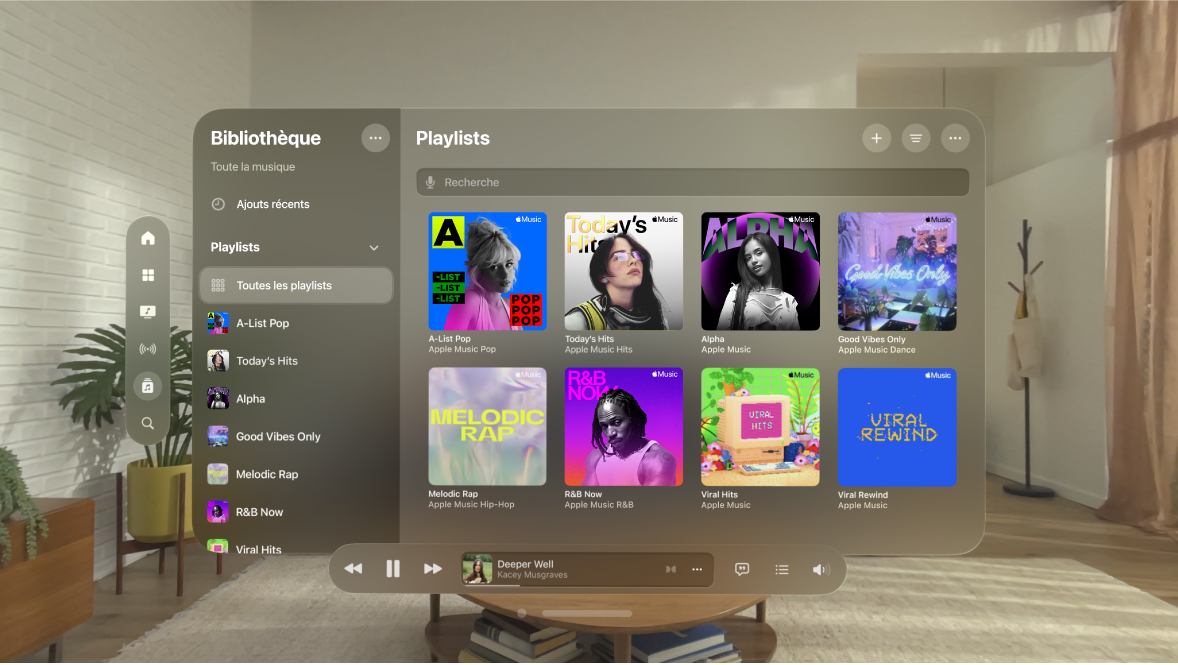 Une fenêtre de l’app Musique sur l’Apple Vision Pro, présentant un ensemble de playlists. Un morceau est également en cours de lecture au bas de la fenêtre.