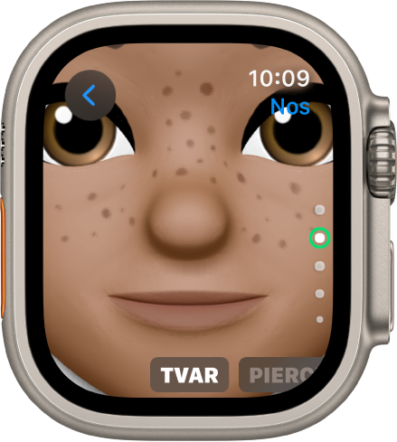 V aplikaci Memoji na Apple Watch je otevřená obrazovka úprav nosu. Obličej je ukázán v detailu zaměřeném na nos. Pod ním je vidět slovo Tvar.