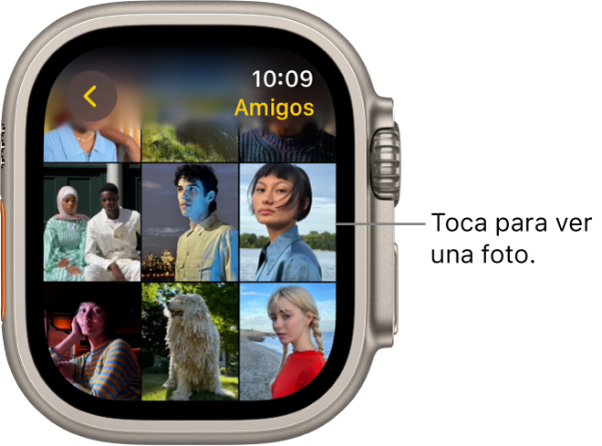 La pantalla principal de la app Fotos en el Apple Watch con varias fotos en una cuadrícula.