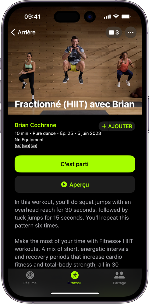 Écran Apple Fitness+ qui affiche un entraînement. Une image des coachs d’un entraînement s’affiche en haut de l’écran. Le titre de la séance d’entraînement et le nom de l’entraîneur qui la dirige sont au centre. Les boutons pour démarrer et obtenir un aperçu de l’entraînement se situent au-dessus des détails.