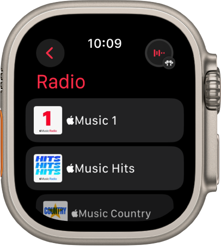 L’écran Radio affichant trois stations de radio Apple Music. Le bouton Écouter se trouve en haut à droite. Le bouton de retour se trouve en haut à gauche.