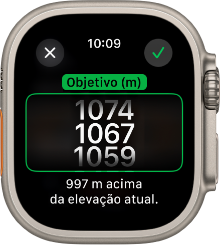 App Bússola mostrando a tela de Objetivo de Elevação. Uma lista rolável de elevações aparece no centro da tela. Uma lista rolável de elevações aparece no centro da tela. Abaixo da lista está uma indicação do quanto a elevação selecionada está acima ou abaixo da sua elevação atual. Na parte superior, os botões Fechar e Marcar.