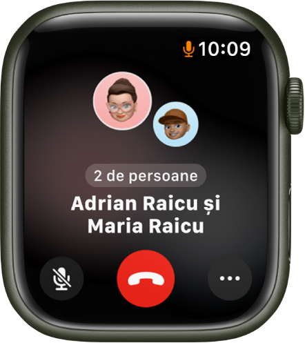 Aplicația Telefon afișând un apel FaceTime de grup în desfășurare. Apelantul și alte două persoane participă la apel.