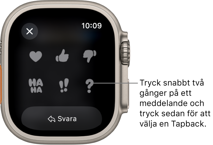 En konversation i Meddelanden med Tapback-alternativ: hjärta, tummen upp, tummen ned, Ha ha, !! och ?. Under det finns knappen Svara.