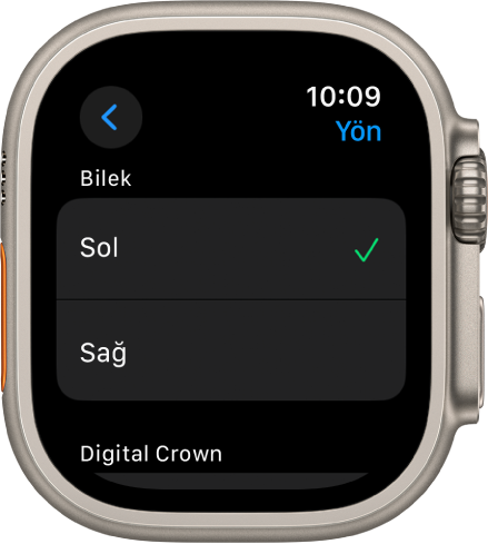 Apple Watch’taki Yön ekranı. Bilek ve Digital Crown tercihinizi ayarlayabilirsiniz.