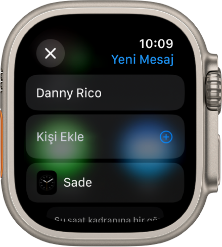 Apple Watch ekranı, en üstte alıcının adının bulunduğu bir saat kadranı paylaşma iletisini gösteriyor. Altta, Kişi Ekle düğmesi ve saat kadranının adı yer alır.