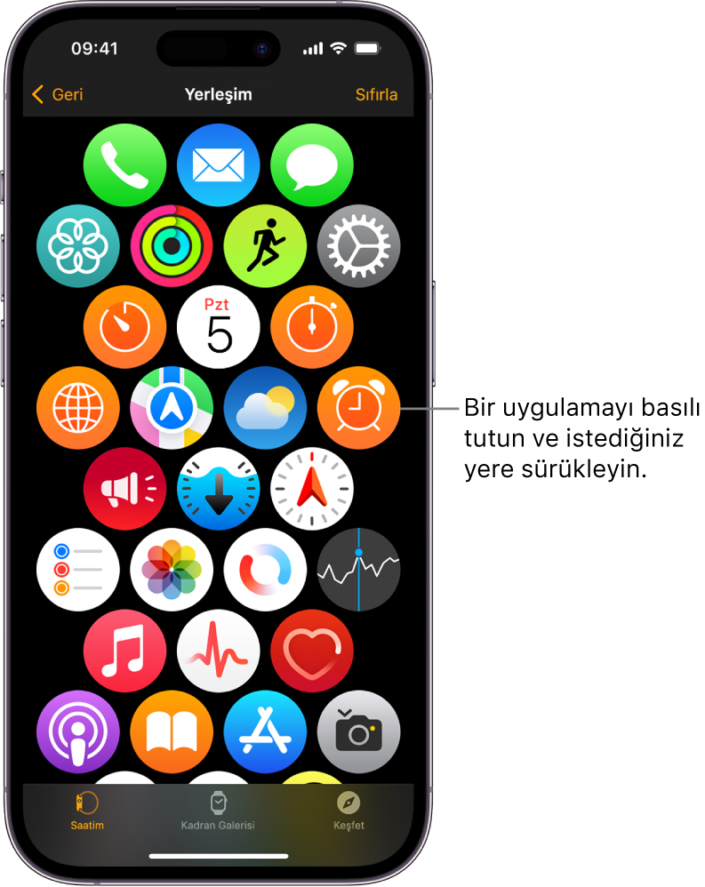 Izgara görüntüsünde simgelerin gösterildiği Apple Watch uygulamasındaki Yerleşim ekranı.