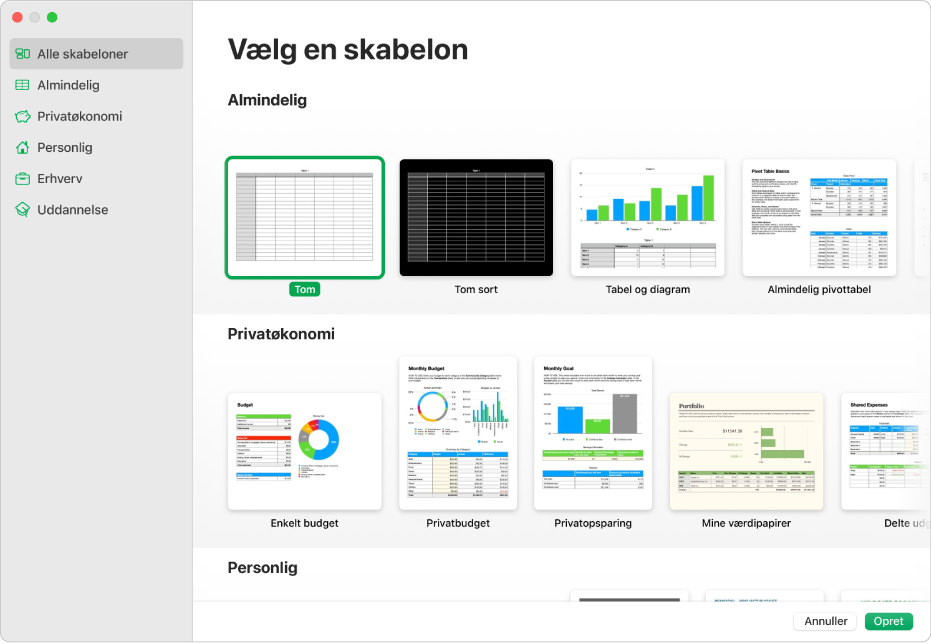 Skabelonvælgeren. I en indholdsoversigt til venstre ses skabelonkategorier, du kan klikke på for at filtrere mulighederne. Til højre vises miniaturer af færdige skabeloner opstillet i rækker efter kategori med Seneste efterfulgt af Almindelig og Privatøkonomi. Lokalmenuen Sprog & område ses i hjørnet nederst til venstre og knapperne Annuller og Opret ses i hjørnet nederst til højre.