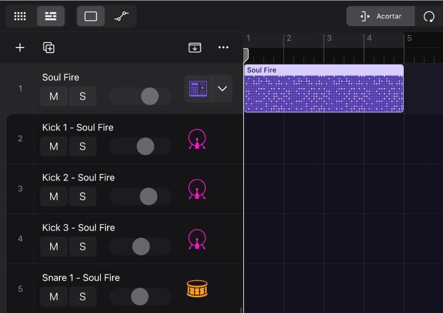 Ilustración. Pila de pistas de Drum Machine Designer con pasaje de patrón.