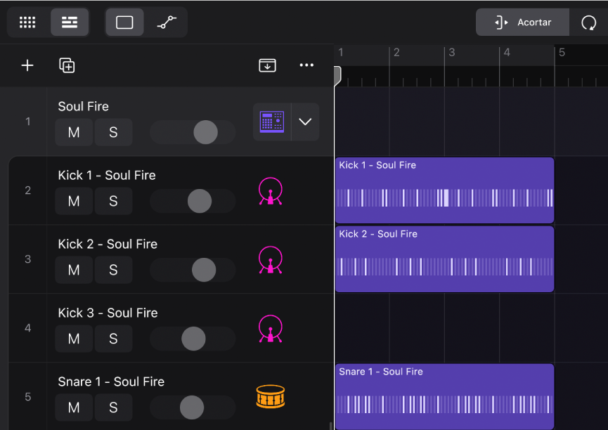 Ilustración. Pila de pistas de Drum Machine Designer con pasajes de patrón divididos por pieza del kit.