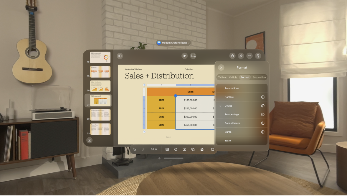 L’app Keynote sur l’Apple Vision Pro, présentant les options permettant de choisir la mise en forme des cellules pour un tableau.