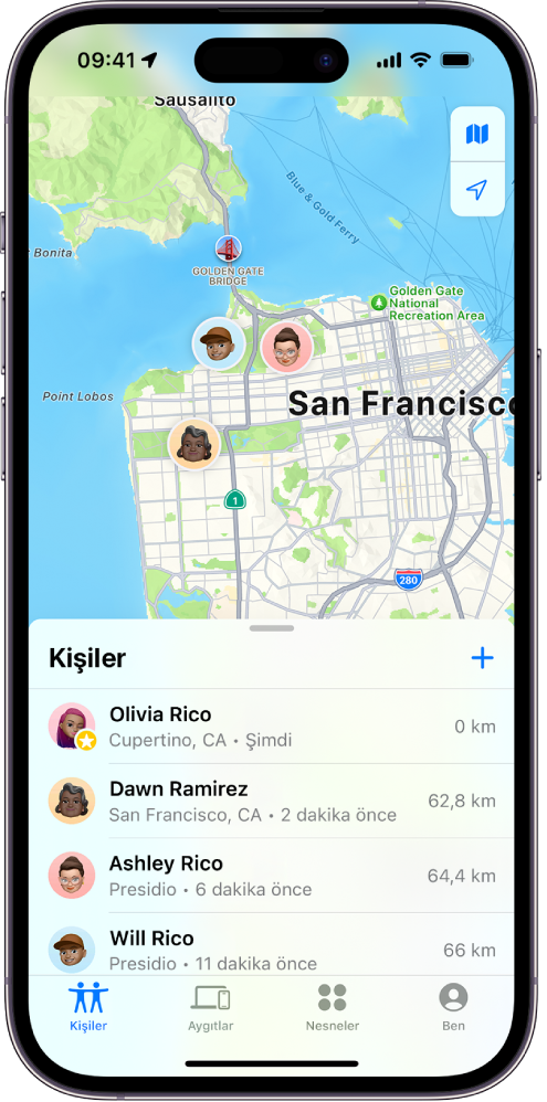Bir kullanıcının konumu ile dört başka kullanıcının daha konumunu gösteren bir iPhone ekranı.