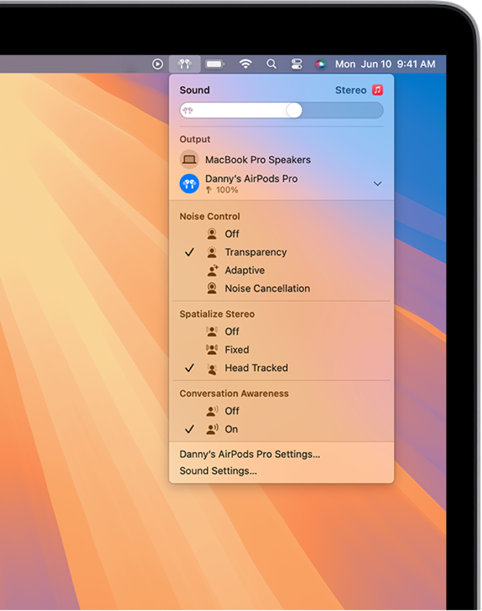 Maci menüüriba ülemisest paremast servast on valitud AirPodsi ikoon. AirPods Pro puhul on Noise Controli alt valitud Transparency ning Spatialize Stereo alt on valitud Head Tracked.