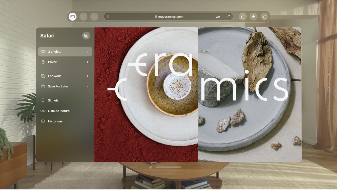 L’app Safari sur l’Apple Vision Pro, affichant un site Web ouvert et la barre latérale.