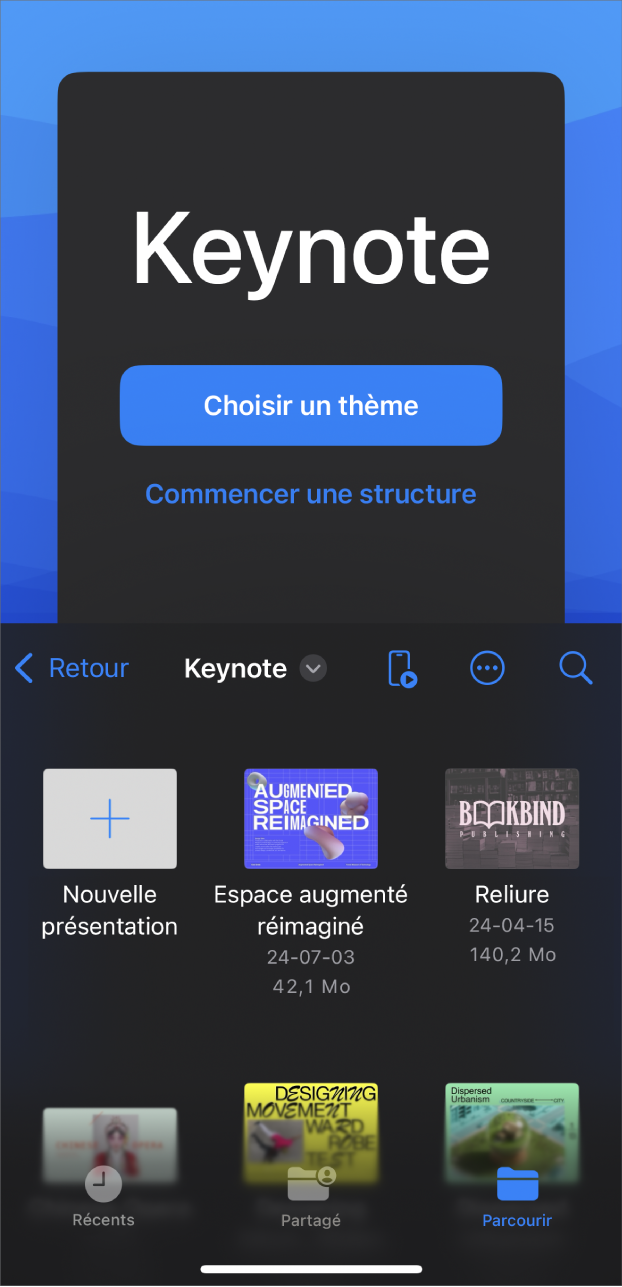 Le gestionnaire de documents Keynote présente des boutons pour créer un diaporama à partir d’un thème ou d’une structure en haut de l’écran et des commandes pour ouvrir les présentations enregistrées au bas de l’écran.