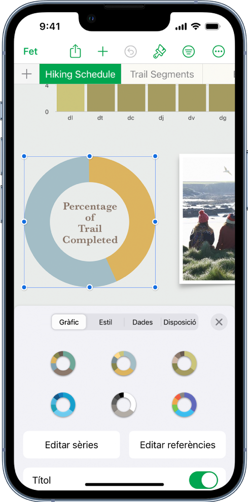 Un gràfic sectorial mostra percentatges de rutes completades. El menú Format també està obert i mostra diferents estils de gràfic per escollir, així com opcions per editar les sèries o referències de gràfic, i activar o desactivar el títol del gràfic.