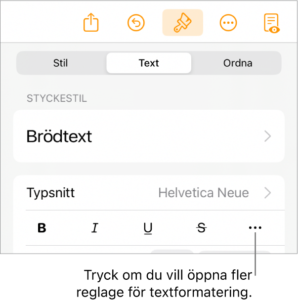 Fliken Text i formatreglagen, med en linje som pekar på knappen Fler textalternativ.