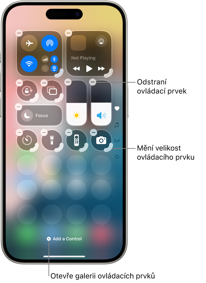 Upravované ovládací centrum s tlačítkem Odebrat a úchytem pro změnu velikosti na každém ovládacím prvku.