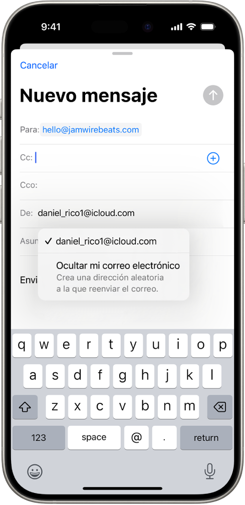 Redacción de un borrador de correo electrónico. El campo De está seleccionado con dos opciones indicadas debajo: una dirección de correo electrónico personal y “Ocultar mi correo electrónico”.