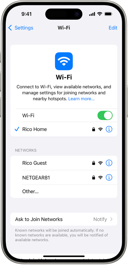 Layar pilihan Wi-Fi di Pengaturan. Wi-Fi dinyalakan, dan jaringan dipilih.