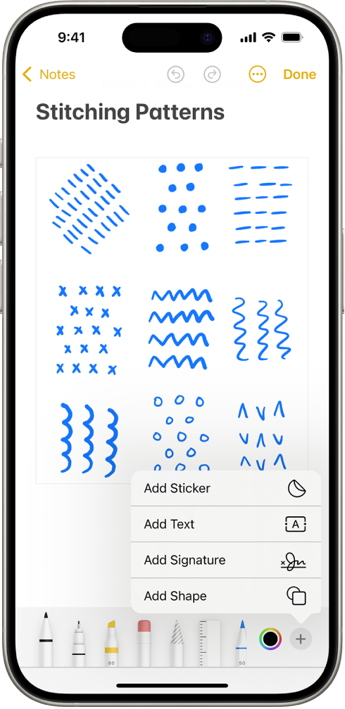 A barra de ferramentas de Marcação está aberta na parte inferior de uma nota no app Notas. O botão Adicionar, no canto inferior direito da tela, está selecionado. Estas opções estão disponíveis no menu Adicionar: Adicionar Adesivo, Adicionar Texto, Adicionar Assinatura e Adicionar Forma.