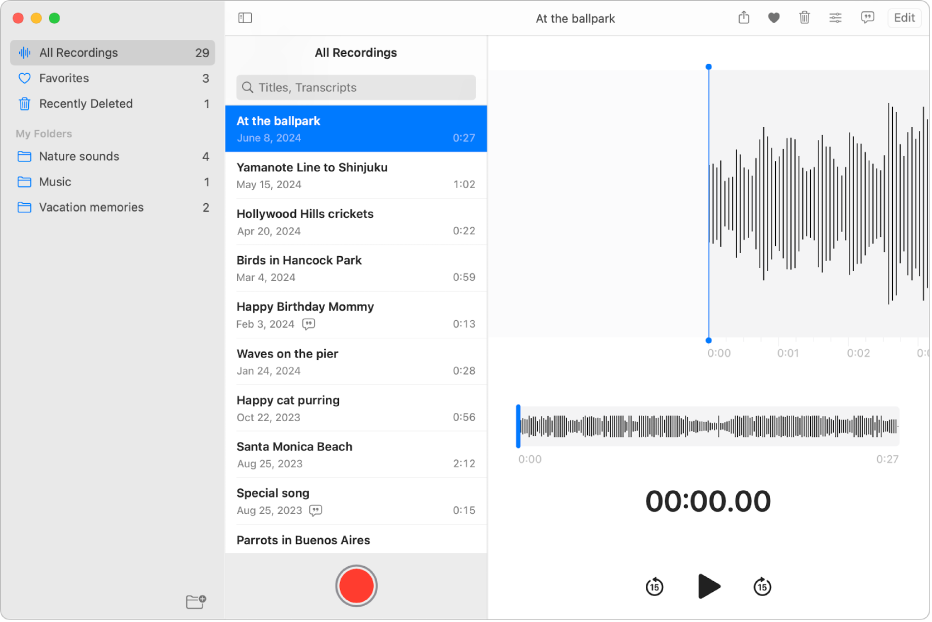 「錄音機」App 和左方的資料夾側邊欄。 最上方有三個「智慧型資料夾」： 「所有錄音」、「喜好項目」和「最近刪除」。 你製作的資料夾會在「我的資料夾」下方顯示。