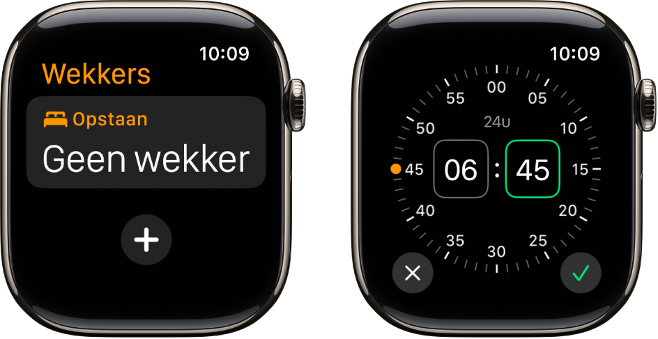 Twee Apple Watch-schermen waarin te zien is hoe je een wekker instelt: Tik op 'Nieuwe wekker', tik op 'a.m.' of 'p.m.' (indien aanwezig), draai de Digital Crown om het tijdstip aan te passen en tik op de knop met het vinkje.