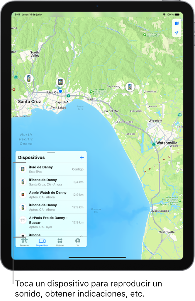 Pantalla Buscar abierta en la lista Dispositivos. Los dispositivos que aparecen en la lista incluyen el iPad de Alberto, el iPhone de Alberto, el Apple Watch de Alberto y los AirPods Pro de Alberto. Sus ubicaciones se muestran en un mapa de Santa Cruz.