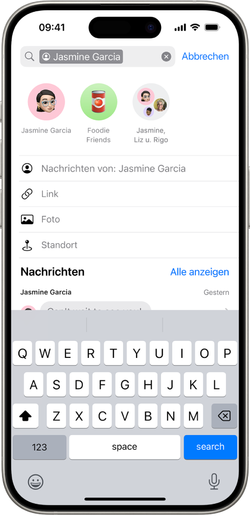 Das Suchfeld in der App „Nachrichten“. Das Suchfeld enthält ein Tag, das die Suche auf Nachrichten von einer bestimmten Person eingrenzt. Andere Tags zum Hinzufügen zum Suchfeld werden als Optionen angezeigt. Darunter „Link“, „Foto“, „Ort“ und „Dokument“.