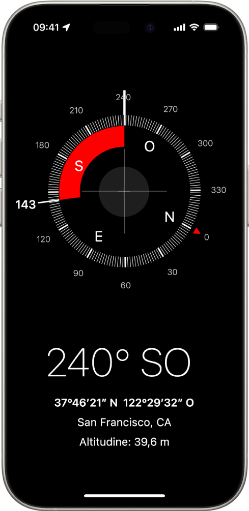 La schermata dell’app Bussola ti mostra la direzione verso cui è puntato iPhone, la posizione attuale e l’altitudine.