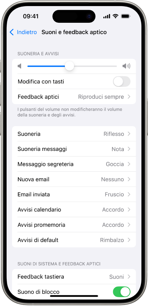 La schermata “Suoni e feedback aptico” in Impostazioni. Le opzioni sullo schermo, dall’alto verso il basso, sono: “Audio cuffie” e “Salute dell’udito”, “Volume suoneria e avvisi” con un cursore per regolare il volume e l’opzione per modificarlo con i tasti e “Stili suoni e feedback aptico”, con le opzioni per Suoneria e “Suoneria SMS”.