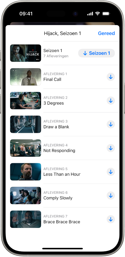 Het tabblad 'Apple TV+' met een lijst met afleveringen van een Apple Original. Aan de rechterkant van het scherm staan knoppen voor het downloaden van het volledige seizoen en afzonderlijke afleveringen.