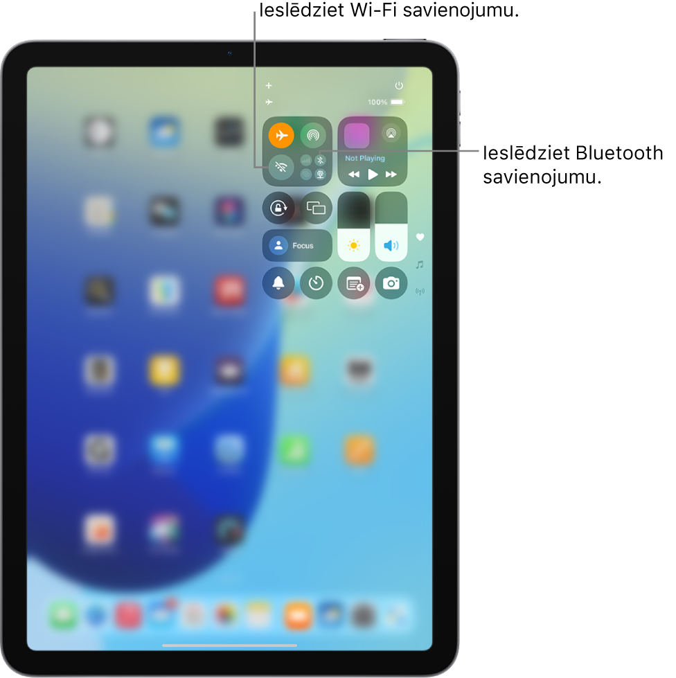 iPad ierīces izvēlne Control Center, kurā redzams ieslēgts režīms Airplane Mode. Pogas Wi-Fi un Bluetooth ieslēgšanai ir netālu no Control Center ekrāna augšējā kreisā stūra.