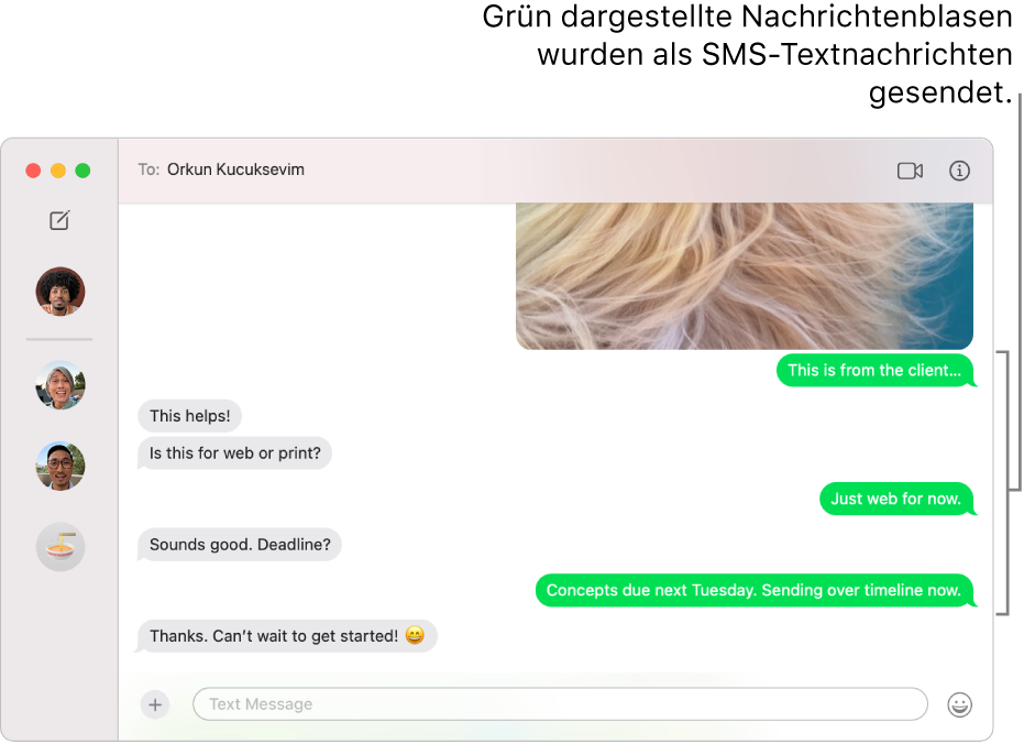 Im Fenster „Nachrichten“ sind mehrere Konversationen links in der Seitenleiste aufgelistet und rechts ist ein Protokoll zu sehen. Die Sprechblasen der Nachrichten sind grün, um zu zeigen, dass sie als SMS-, MMS- oder RCS-Textnachrichten gesendet wurden.