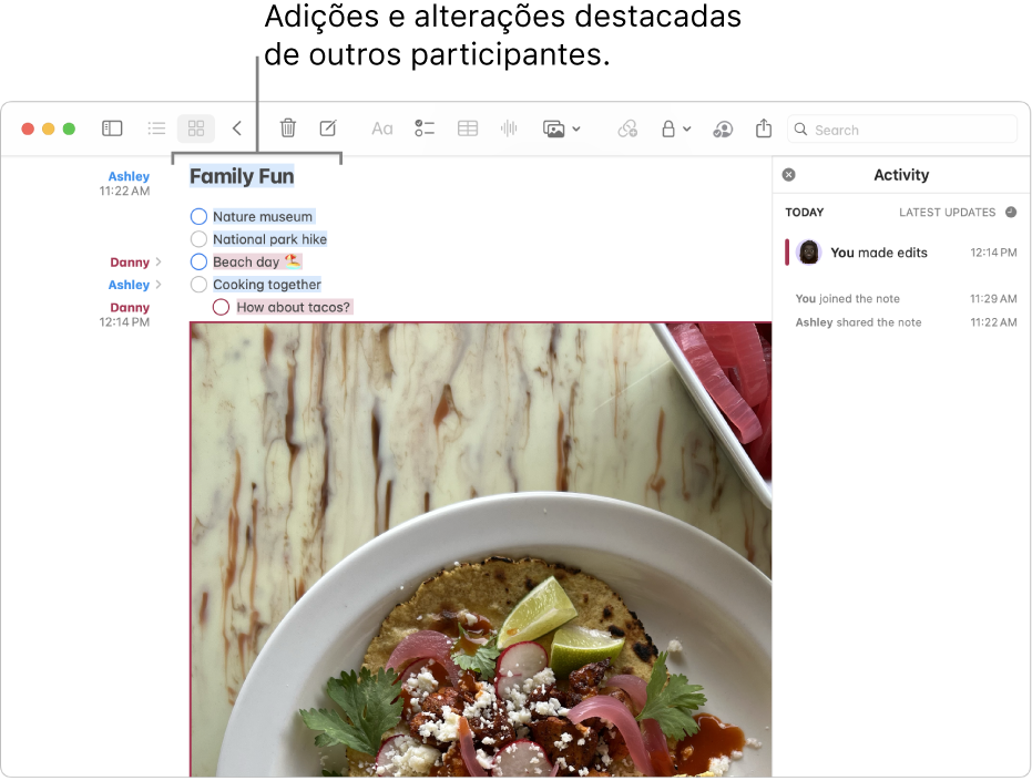 Uma nota com uma checklist mostrando uma lista de atividades para a família. As alterações de outro participante estão destacadas.