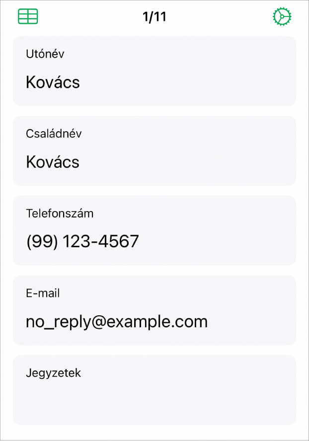 Egy űrlap bejegyzése, név, telefonszám, e-mail stb. mezőkkel. Valamint a linkelt táblázat és az űrlap-beállításvezérlők megtekintésére szolgáló vezérlőkkel.