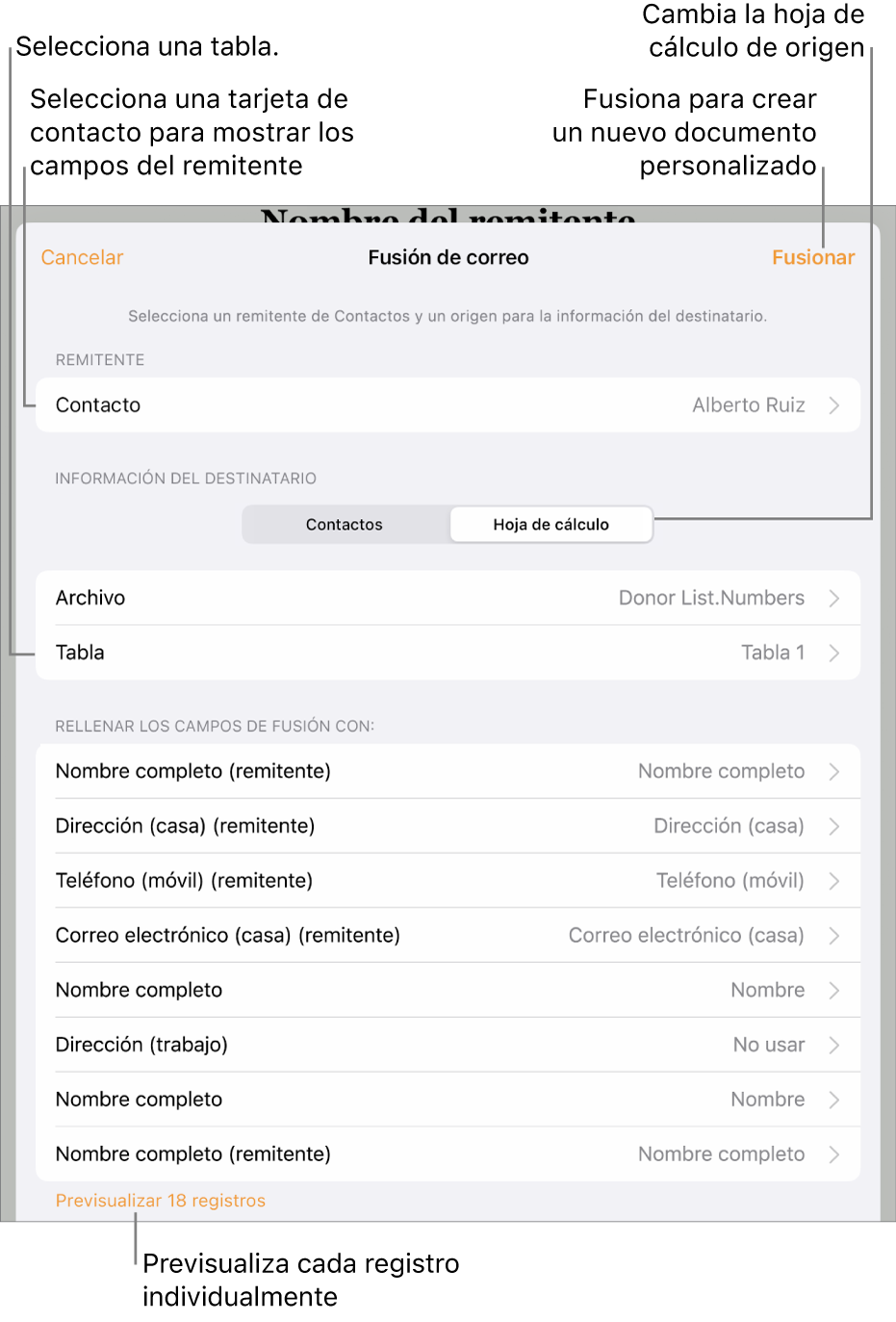 Panel de fusión de correo abierto con opciones para seleccionar la información del remitente, cambiar la tabla o el archivo de origen, previsualizar los nombres del campo de fusión o los registros individuales, o bien fusionar el documento.