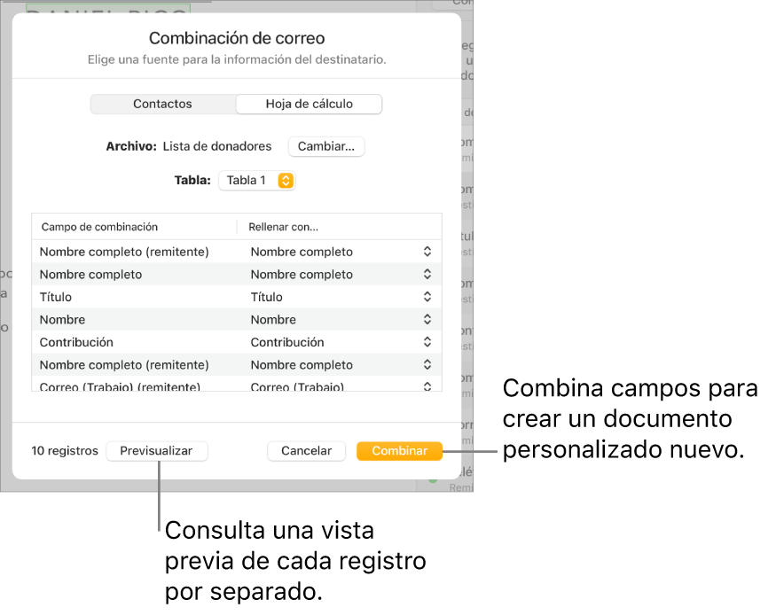 Panel Combinación de correo abierto, con opciones para cambiar el archivo o la tabla de origen, previsualizar los nombres de los campos de combinación o los registros individuales, o combinar el documento.