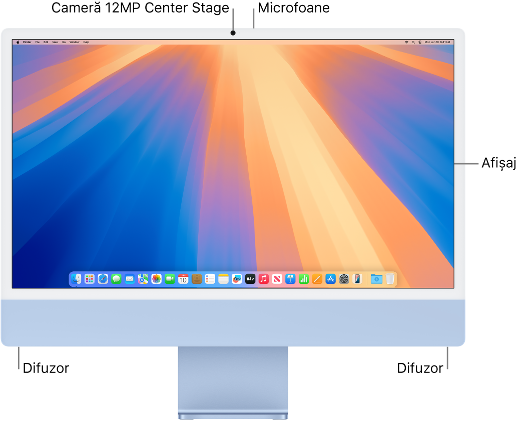 Vizualizare a părții din față a iMac‑ului, prezentând afișajul, camera, microfoanele și difuzoarele.